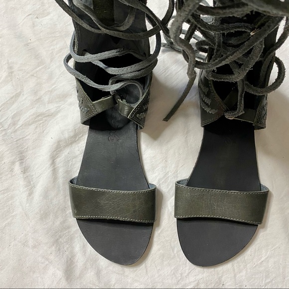 NWOT Leather Gladiator Sandals - Picture 3 of 16